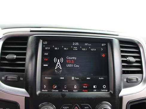 Used 2018 RAM 2500 SLT AWD/4WD image 42