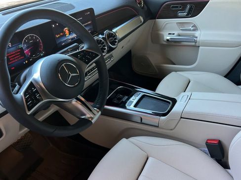 Used 2026 Mercedes-Benz GLB 250 4MATIC image 14