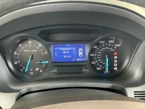 Used 2015 Ford Explorer FWD image 26