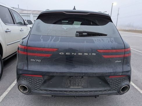 Used 2023 Genesis GV70 2.5T w/ Sport Prestige Package image 8