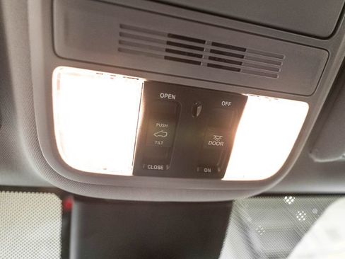 Used 2024 Honda Odyssey EX-L image 28