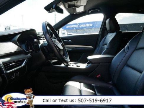 Used 2020 Cadillac XT4 Premium Luxury image 8