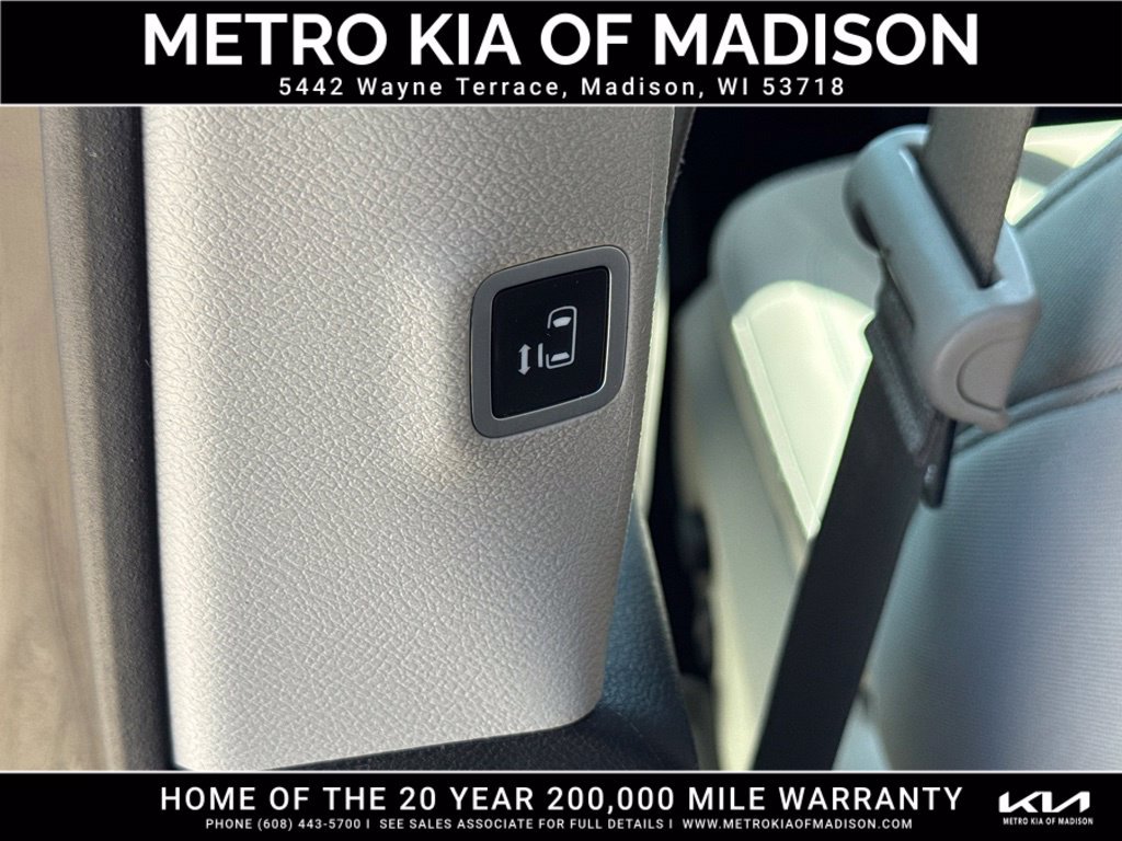 Used 2018 Chrysler Pacifica Touring Plus FWD image 34