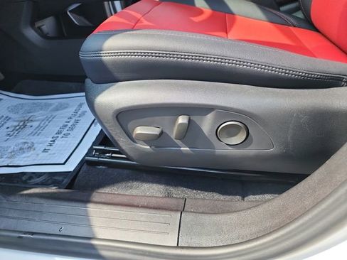 Used 2025 Chevrolet Equinox EV RS image 15