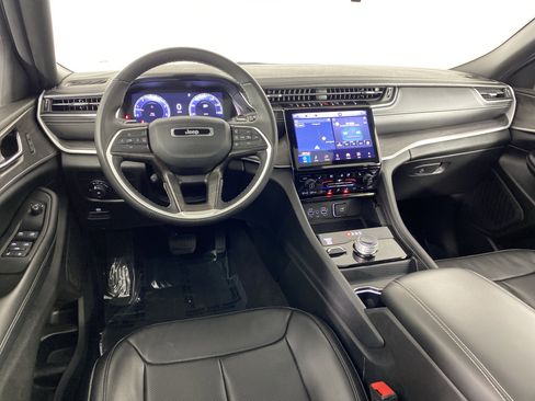 Used 2024 Jeep Grand Cherokee L Limited w/ Luxury Tech Group II AWD/4WD image 40