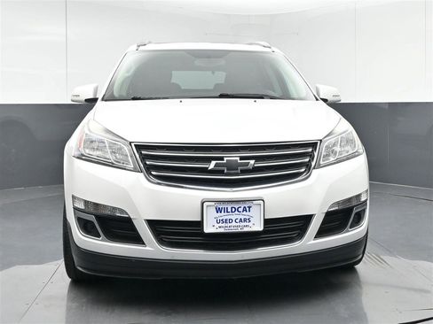 Used 2017 Chevrolet Traverse LT image 2
