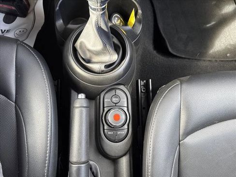 Used 2019 MINI Cooper Convertible image 22