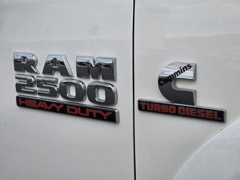 Used 2018 RAM 2500 Laramie w/ Cold Weather Group image 34