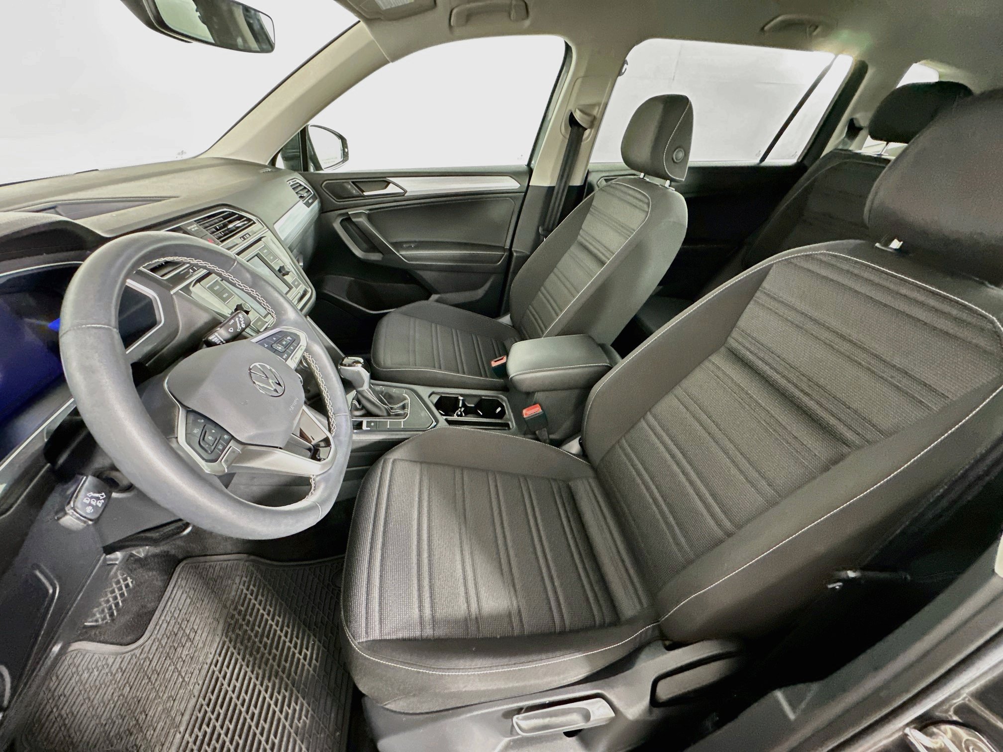 Used 2024 Volkswagen Tiguan S FWD image 13