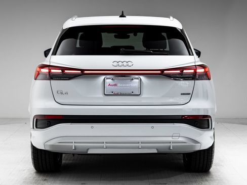 Used 2023 Audi Q4 e-tron Premium w/ Convenience Package AWD/4WD image 31