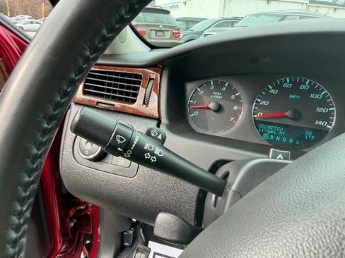 Used 2011 Chevrolet Impala LT w/ Luxury Edition Package image 21