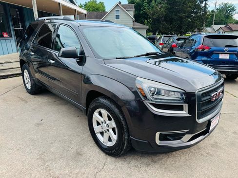 Used 2016 GMC Acadia SLE FWD image 1