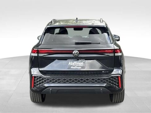 Used 2025 Volkswagen Tiguan SE R-Line AWD/4WD image 7