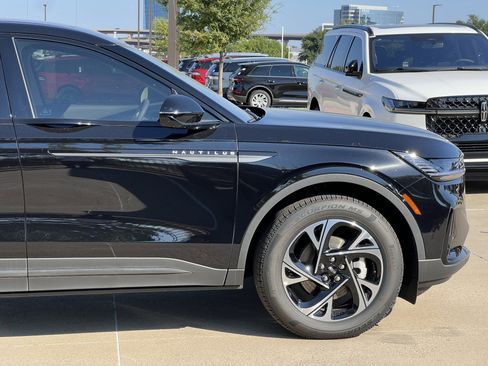 New 2025 Lincoln Nautilus Premier w/ Equipment Group 102A image 12