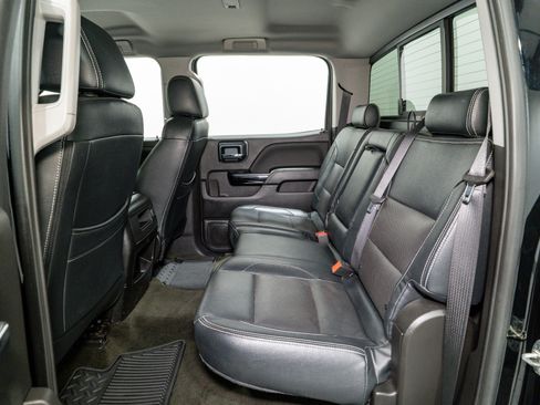 Used 2018 Chevrolet Silverado 1500 LT w/ All Star Edition image 31