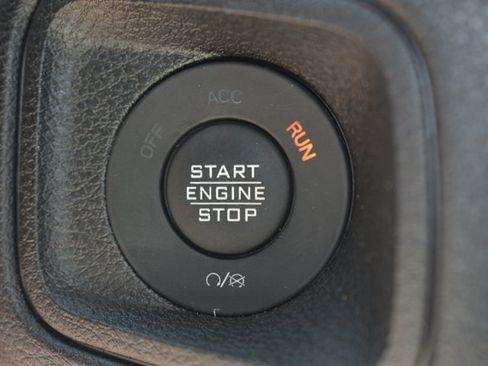 Used 2024 Jeep Wrangler Unlimited AWD/4WD image 27