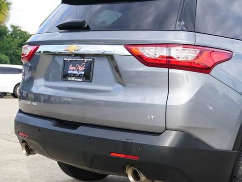 Used 2020 Chevrolet Traverse LT w/ Driver Confidence II Package AWD/4WD image 5