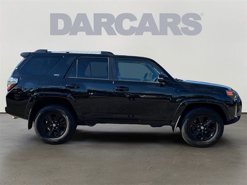 Used 2022 Toyota 4Runner SR5 Premium image 8