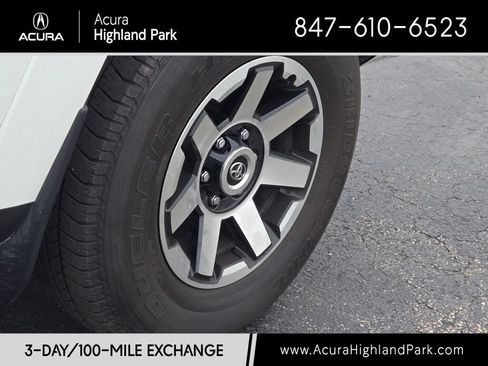 Used 2023 Toyota 4Runner TRD Off-Road Premium w/ Moonroof Package AWD/4WD image 15