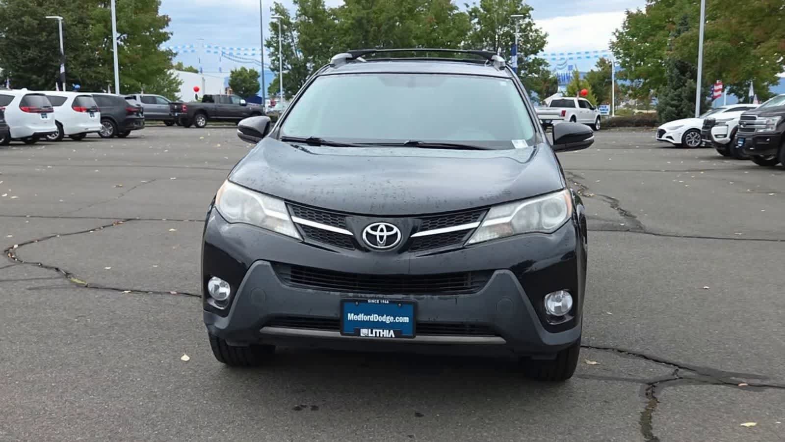 Used 2015 Toyota RAV4 XLE AWD/4WD image 3