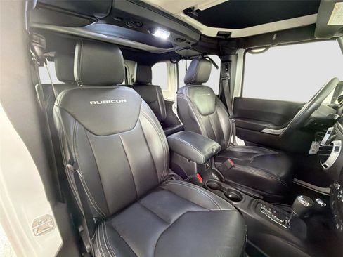 Used 2016 Jeep Wrangler Unlimited Rubicon AWD/4WD image 23