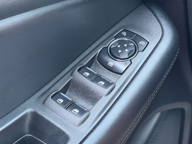 Used 2023 Ford Edge SEL w/ Convenience Package AWD/4WD image 18