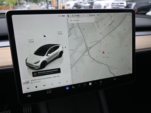 Used 2022 Tesla Model Y Performance AWD/4WD image 22