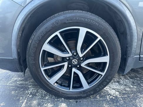 Used 2017 Nissan Rogue SL w/ SL Premium Package FWD image 13