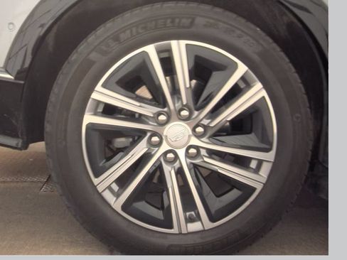 Used 2024 Cadillac Lyriq Luxury AWD/4WD image 17