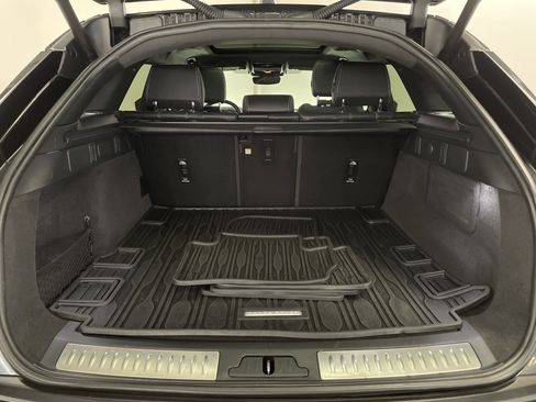 Used 2022 Land Rover Range Rover Velar R-Dynamic S image 30