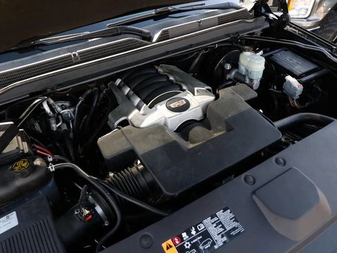 Used 2020 Cadillac Escalade ESV Luxury image 25