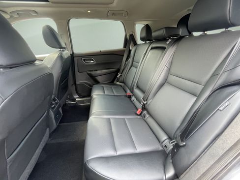 Used 2021 Nissan Rogue SV w/ Premium Package AWD/4WD image 31