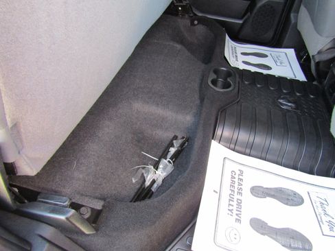 Used 2018 RAM 2500 Tradesman w/ Chrome Appearance Group image 26