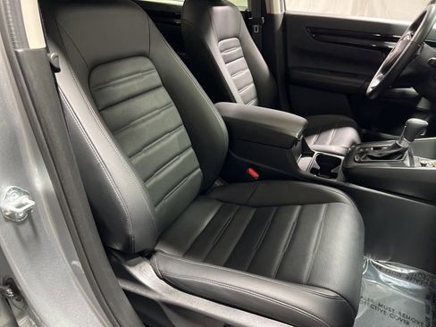 Used 2025 Honda CR-V EX-L image 9