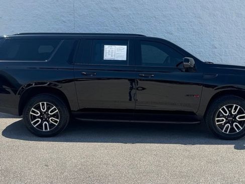 Used 2024 GMC Yukon XL AT4 w/ Max Trailering Package AWD/4WD image 2