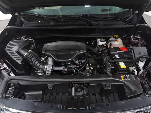 Used 2021 GMC Acadia Denali w/ GMC Pro Grade Package image 29