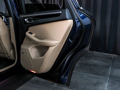 Used 2019 Porsche Macan S image 49