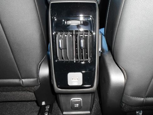 New 2026 Jeep Compass Limited image 17