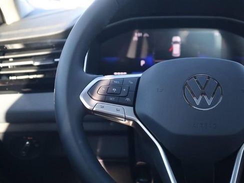 New 2026 Volkswagen Jetta SE image 9