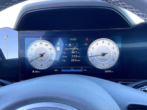 Used 2025 Hyundai Elantra SEL image 18