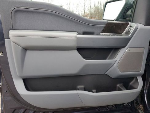 Used 2022 Ford F150 Lariat w/ Equipment Group 502A High image 11