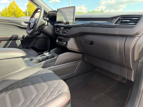 Used 2023 Ford Escape ST-Line Elite w/ Premium Technology Package AWD/4WD image 11