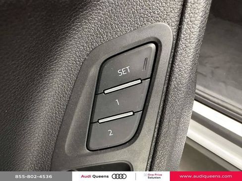 Used 2025 Audi Q3 2.0T Premium w/ Convenience Package AWD/4WD image 19