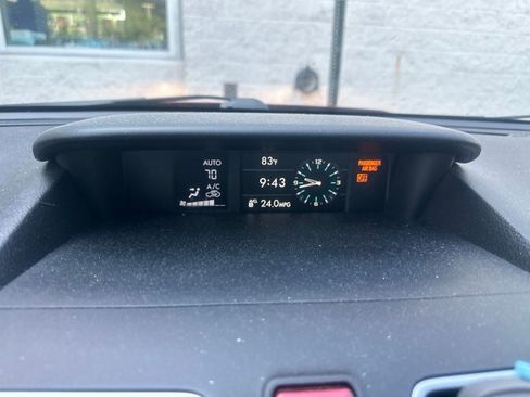 Used 2018 Subaru Forester 2.5i Premium w/ All-Weather Package AWD/4WD image 8
