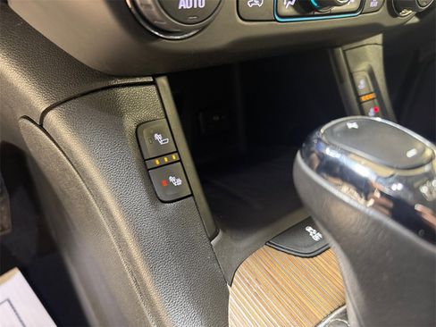 Used 2019 GMC Acadia SLE w/ LPO, Floor Liner Package image 30