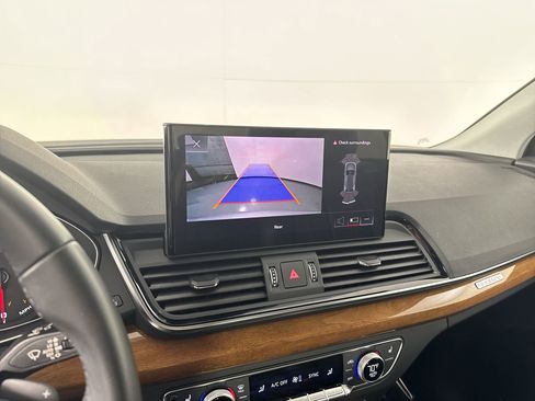 Used 2023 Audi Q5 2.0T Premium w/ Convenience Package image 12