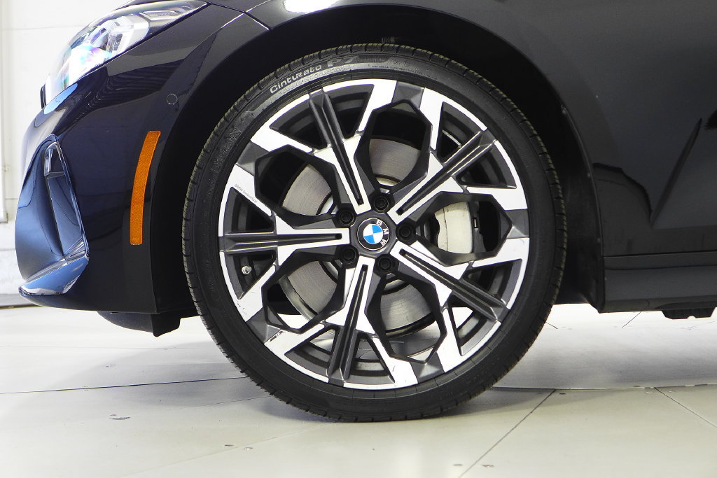 Used 2026 BMW 330i Sedan w/ Convenience Package RWD image 5