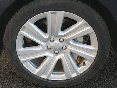 Used 2023 Land Rover Range Rover SE AWD/4WD image 9