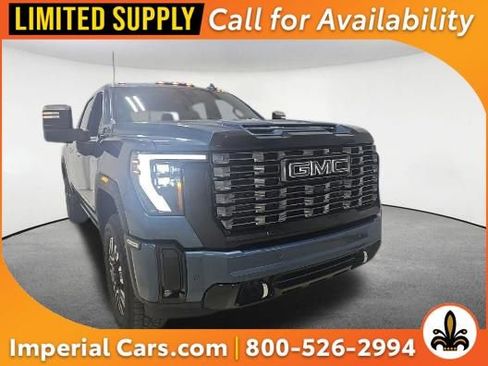 Used 2025 GMC Sierra 2500 Denali Ultimate AWD/4WD image 1