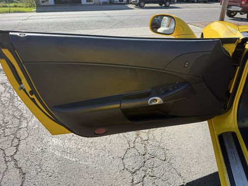 Used 2008 Chevrolet Corvette Convertible RWD image 23